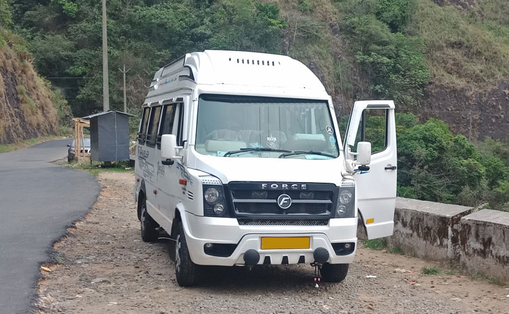 17 Seater Tempo Traveller in Amritsar