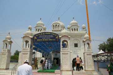 Historical Gurdwaras Darshan surrounding Amritsar